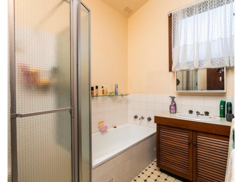 43 Cuthbert Drive, Mount Warrigal NSW 2528