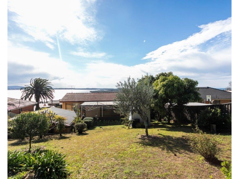 43 Cuthbert Drive, Mount Warrigal NSW 2528