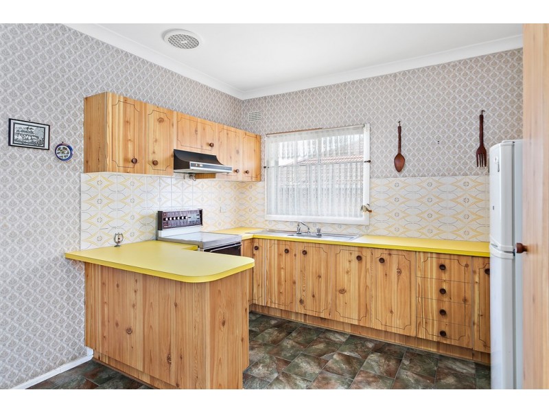 43 Cassia Street, Barrack Heights NSW 2528