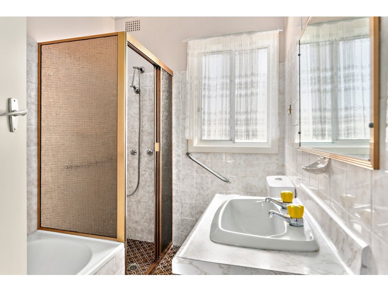 43 Cassia Street, Barrack Heights NSW 2528