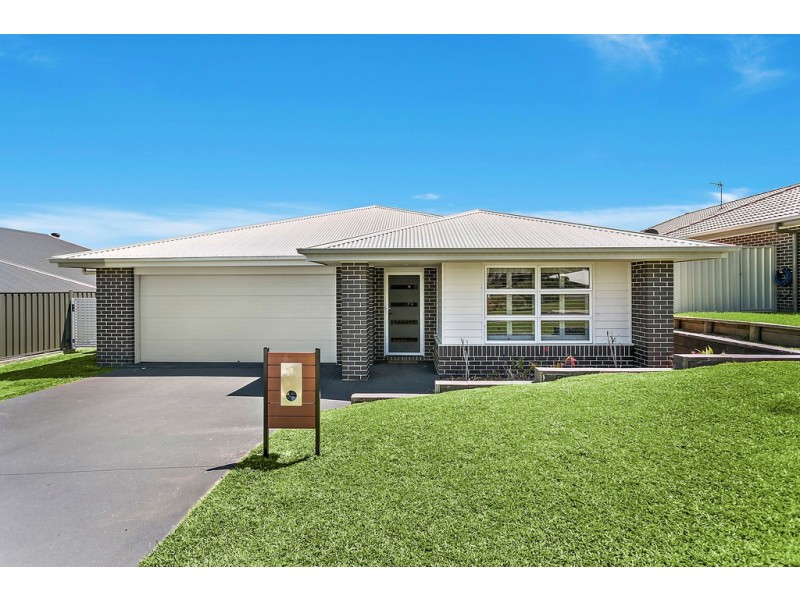 10 Laguna Close, Shell Cove NSW 2529