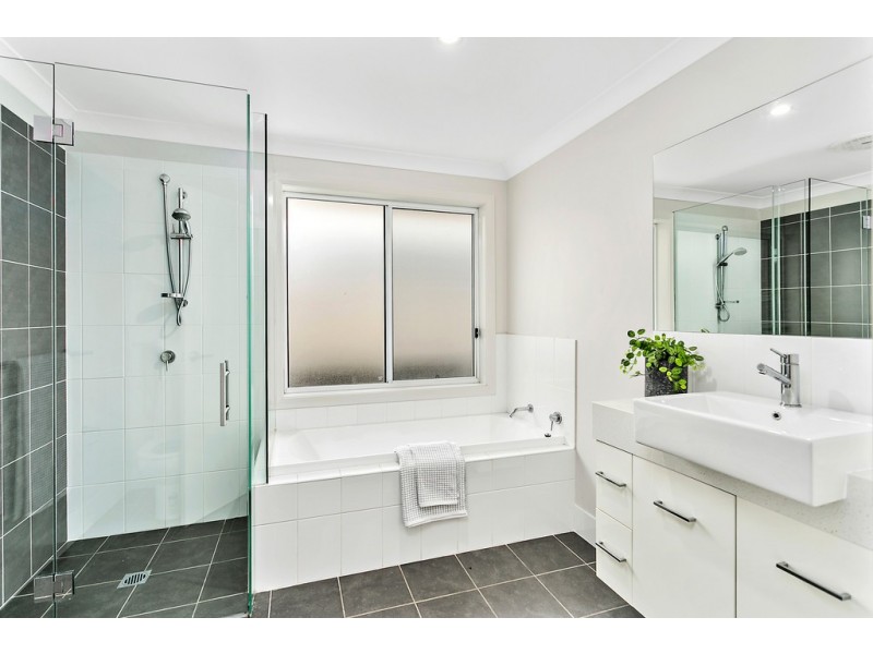 10 Laguna Close, Shell Cove NSW 2529