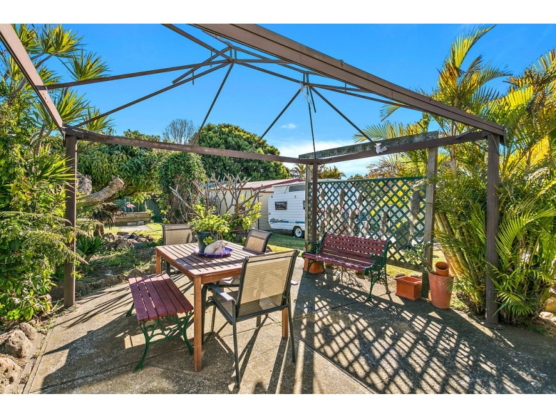 17 Gordon Avenue, Oak Flats NSW 2529