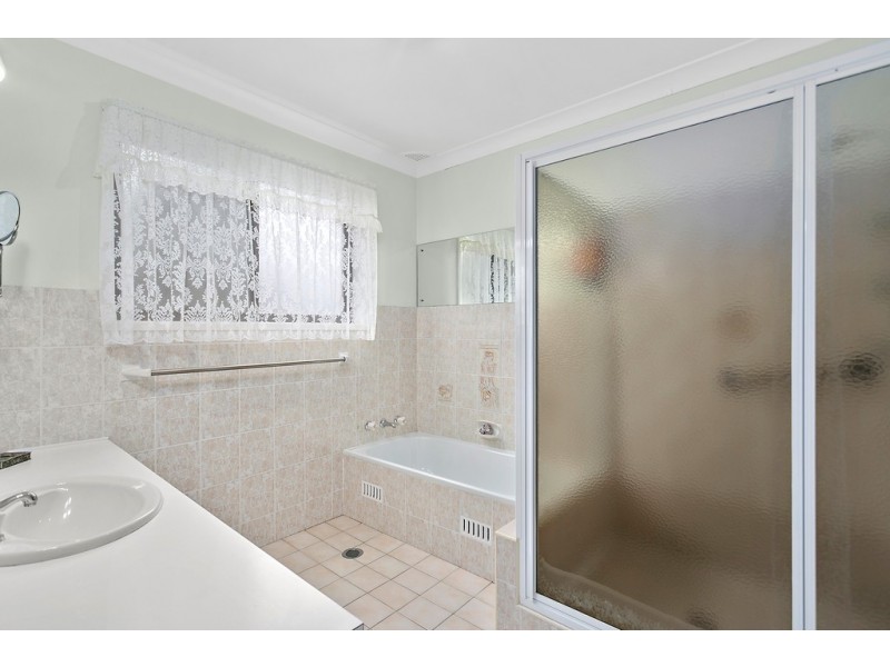 21 Michael Street, Albion Park NSW 2527