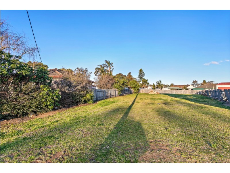 5 Harvey Street, Warilla NSW 2528