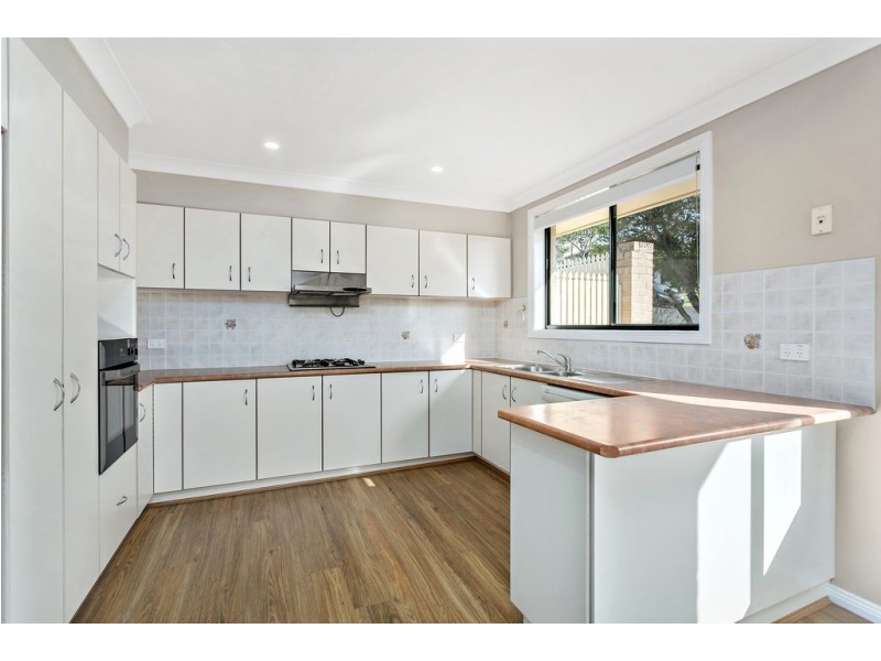1/11 Eucumbene Avenue, Flinders NSW 2529