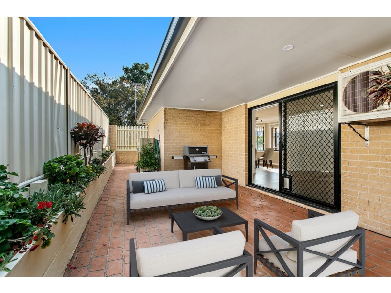 1/11 Eucumbene Avenue, Flinders NSW 2529