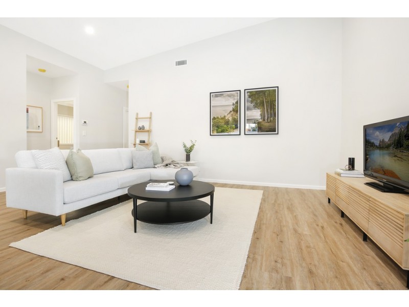 11 Hopetoun Street, Oak Flats NSW 2529