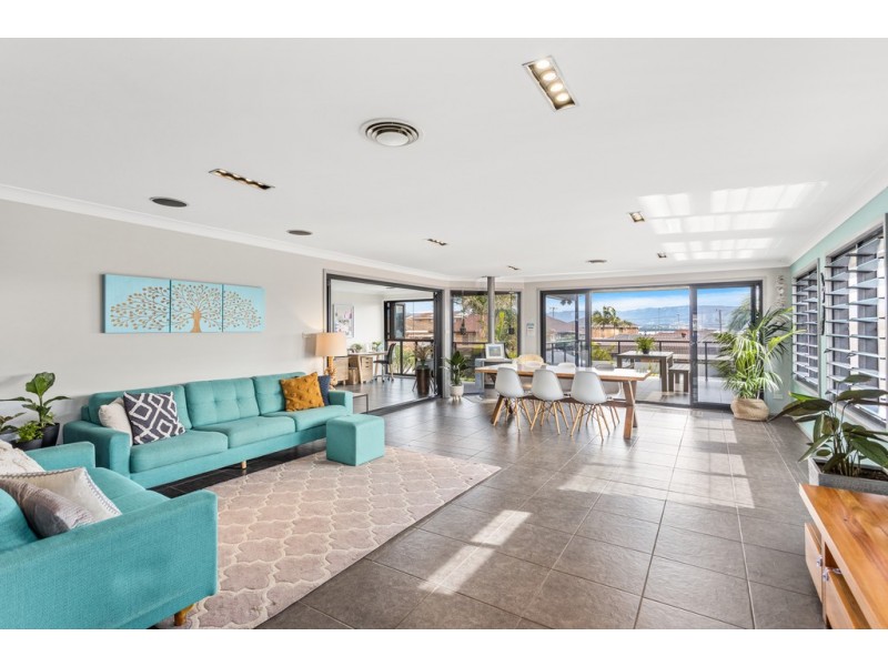 10 Hayes Avenue, Mount Warrigal NSW 2528