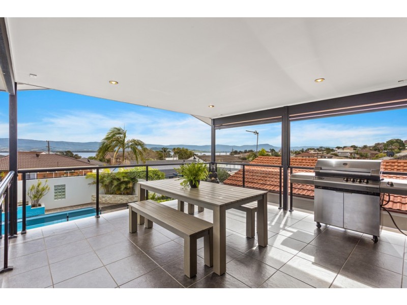 10 Hayes Avenue, Mount Warrigal NSW 2528