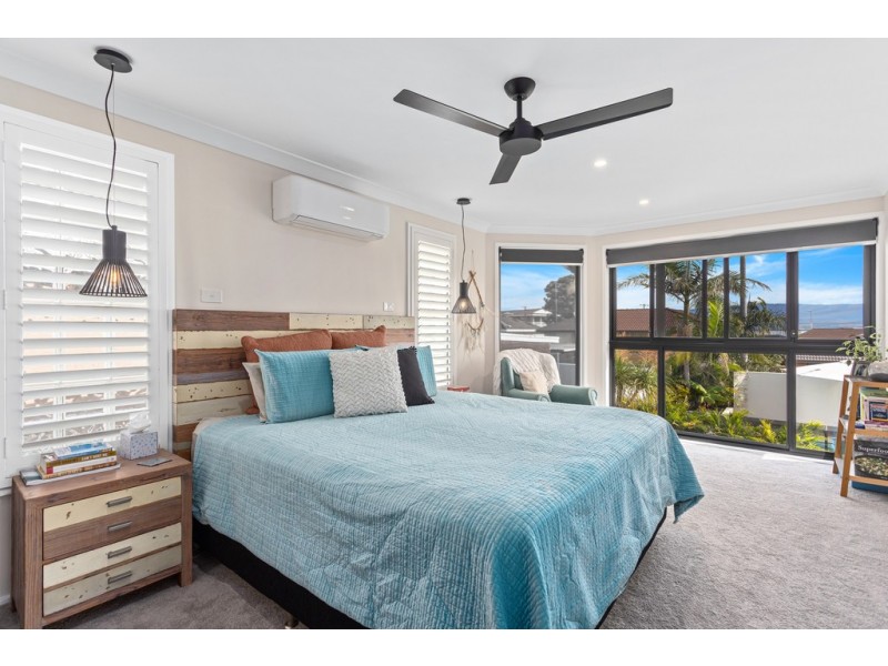 10 Hayes Avenue, Mount Warrigal NSW 2528