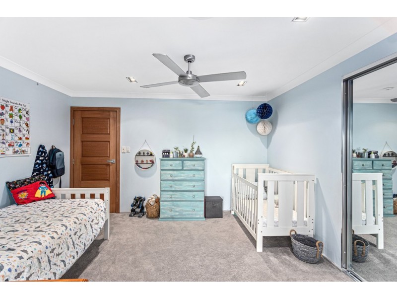 10 Hayes Avenue, Mount Warrigal NSW 2528