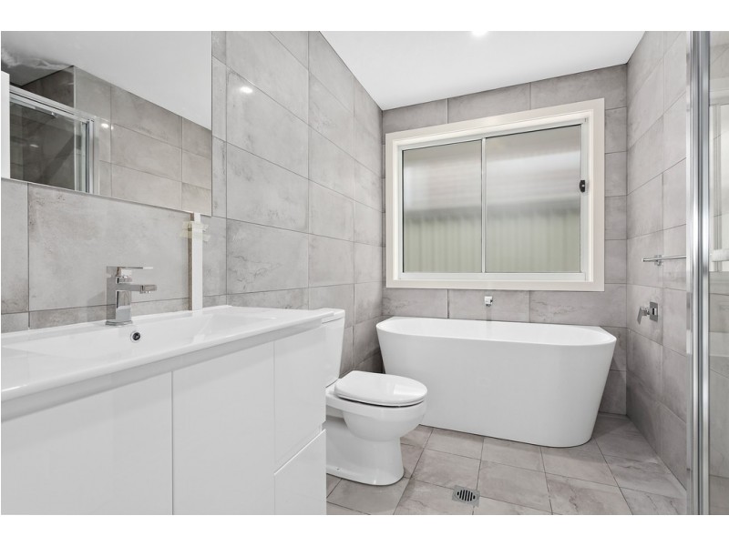 52 Gugara Street, Calderwood NSW 2527