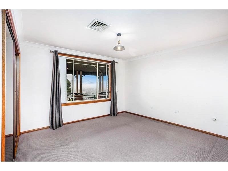 28 Scenic Crescent, Albion Park NSW 2527