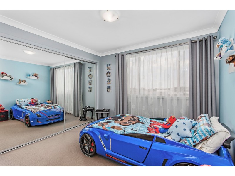 2 Elizabeth Circuit, Flinders NSW 2529