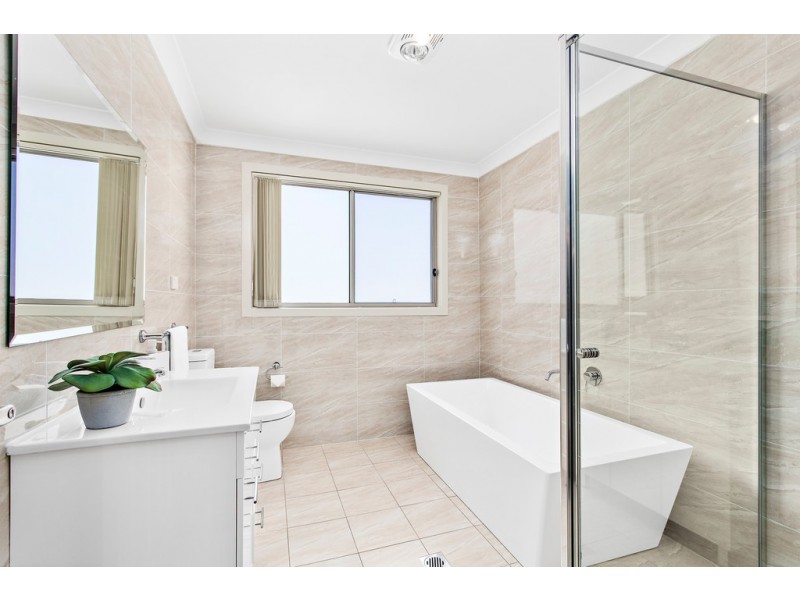 2 Elizabeth Circuit, Flinders NSW 2529