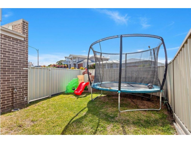 2 Elizabeth Circuit, Flinders NSW 2529