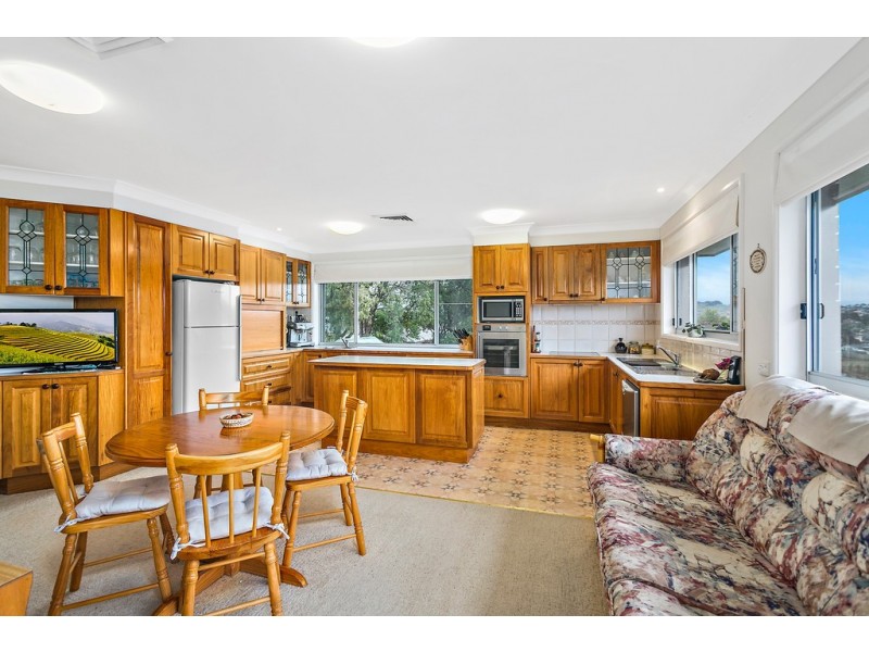 33 Eastern Avenue, Shellharbour NSW 2529