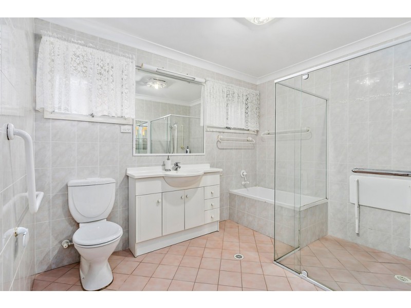 33 Eastern Avenue, Shellharbour NSW 2529
