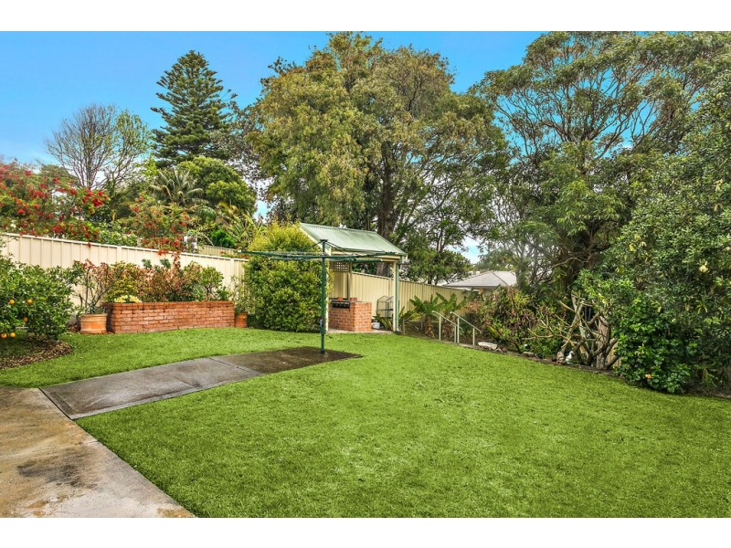 33 Eastern Avenue, Shellharbour NSW 2529