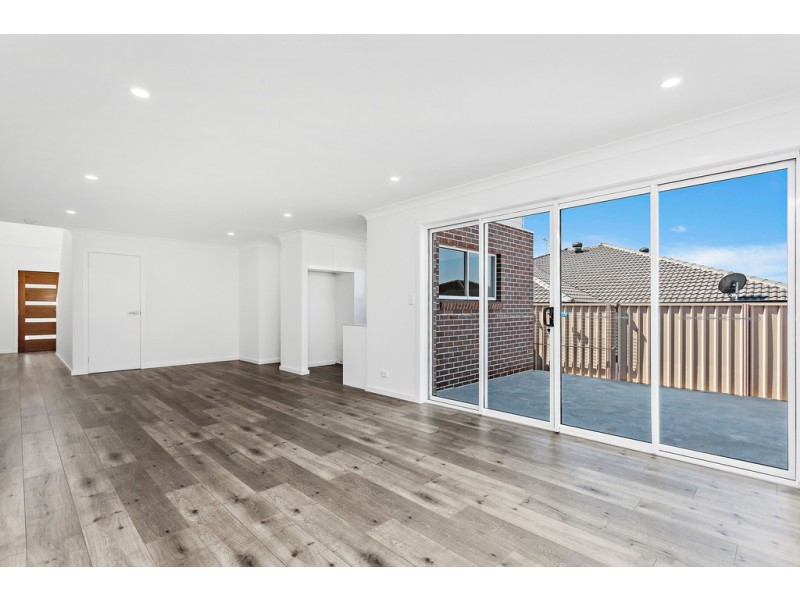 2/3A Whittaker Street, Flinders NSW 2529