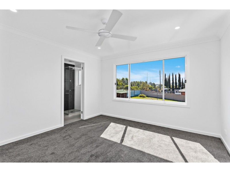 2/3A Whittaker Street, Flinders NSW 2529