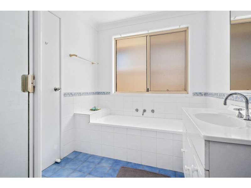 45 Eucumbene Avenue, Flinders NSW 2529