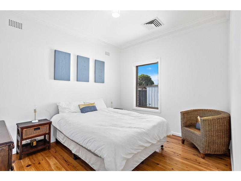 7 Burroo Street, Albion Park Rail NSW 2527