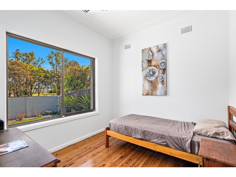 7 Burroo Street, Albion Park Rail NSW 2527