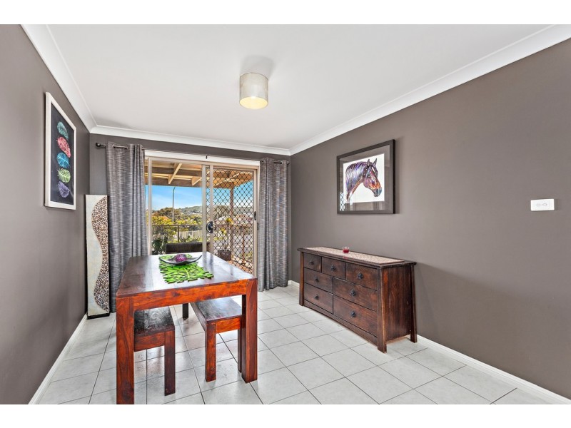 1 Eucumbene Avenue, Flinders NSW 2529