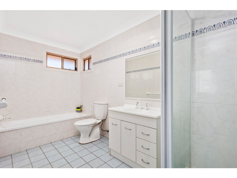 1 Eucumbene Avenue, Flinders NSW 2529