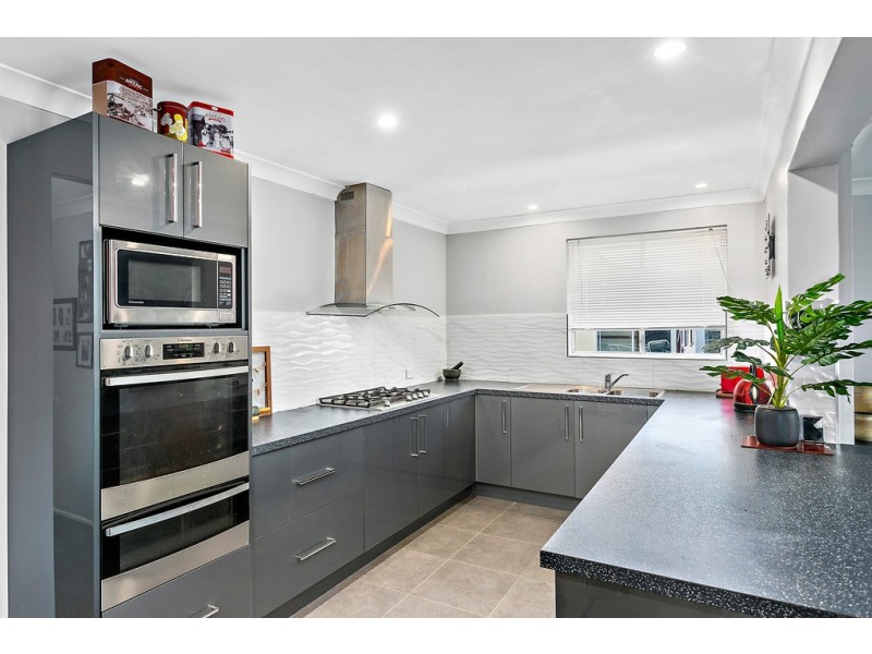 19 Macquarie Street, Albion Park NSW 2527