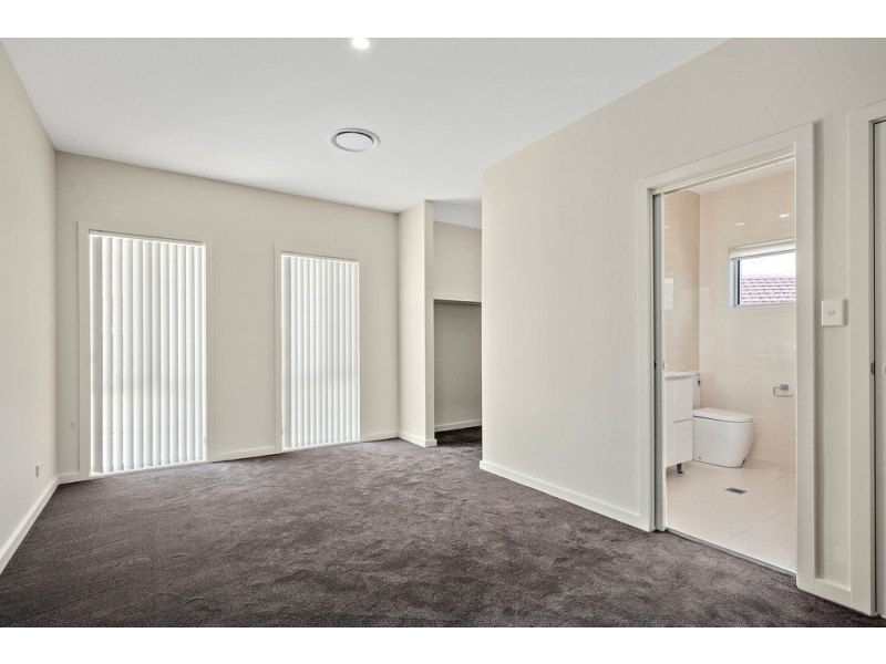 11 Headland Parade, Barrack Point NSW 2528