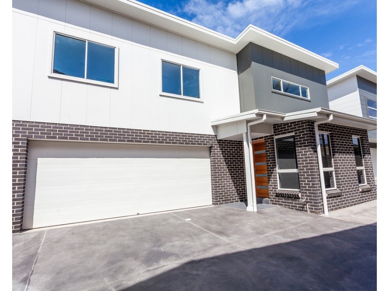 2/47 Parkes Street, Oak Flats NSW 2529