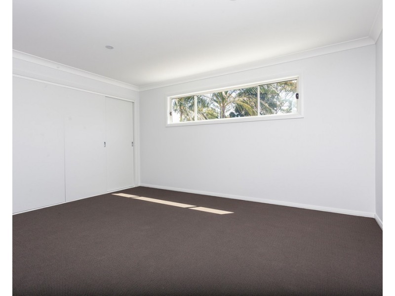 2/47 Parkes Street, Oak Flats NSW 2529
