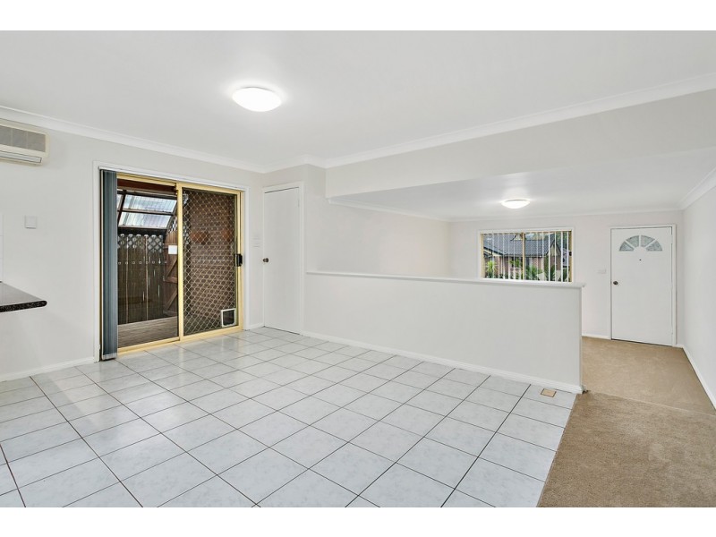 2/12 Borang Place, Flinders NSW 2529