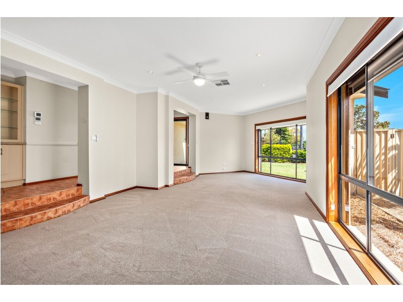 102 Central Avenue, Oak Flats NSW 2529