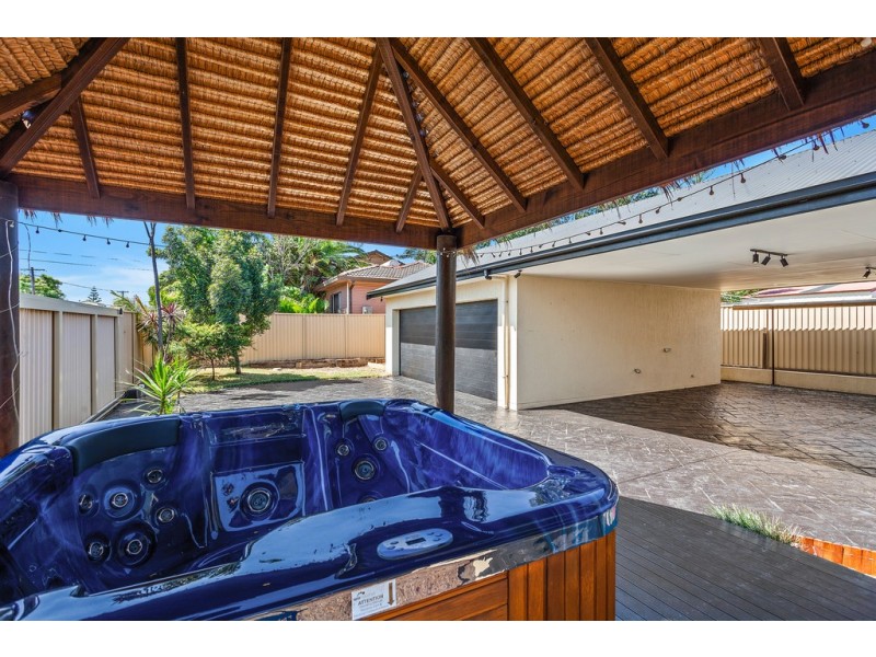 102 Central Avenue, Oak Flats NSW 2529