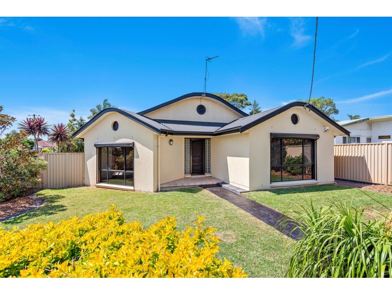 102 Central Avenue, Oak Flats NSW 2529