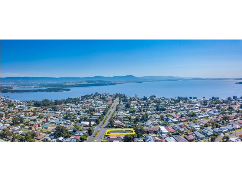 102 Central Avenue, Oak Flats NSW 2529