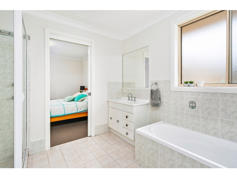 1/8 Narran Way, Flinders NSW 2529