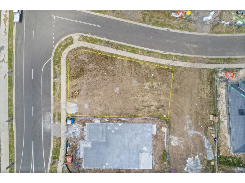 41 Oak Farm Road, Calderwood NSW 2527