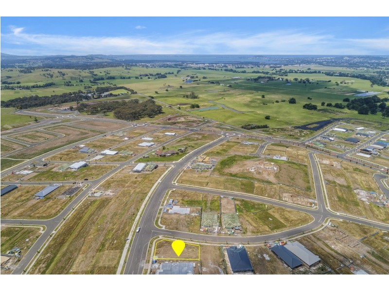 41 Oak Farm Road, Calderwood NSW 2527
