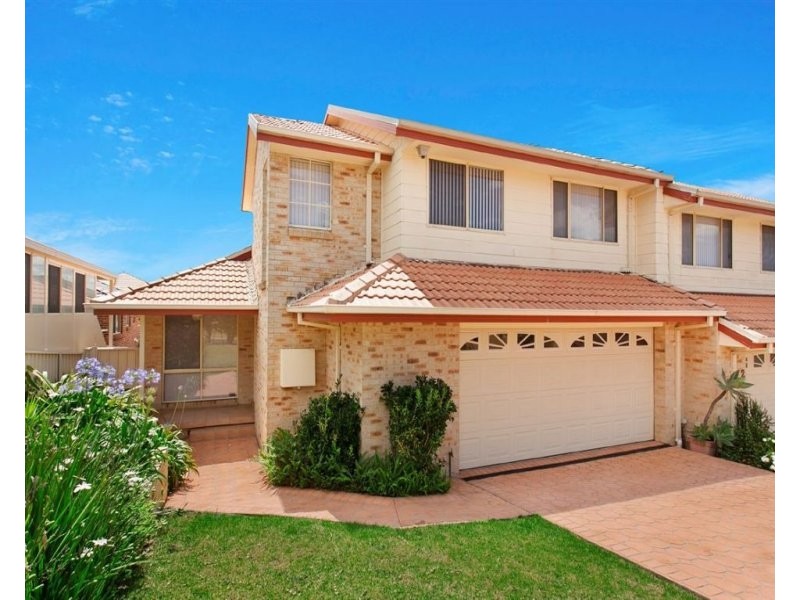 1/2 Cathie Close, Flinders NSW 2529