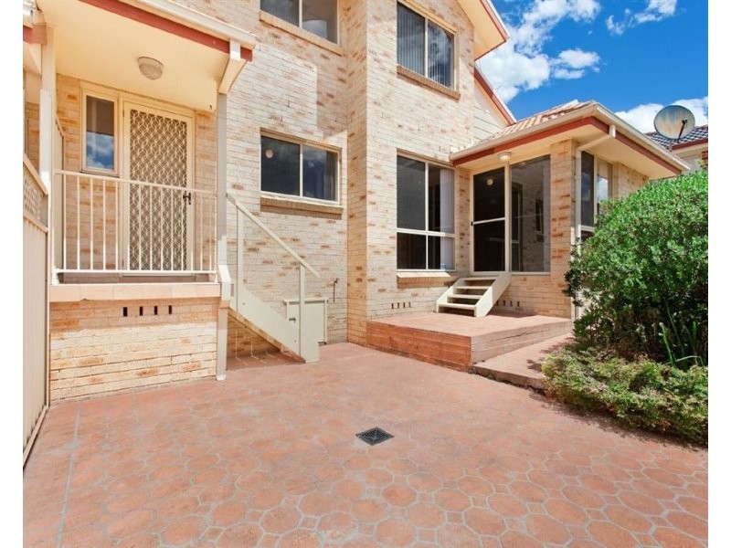 1/2 Cathie Close, Flinders NSW 2529