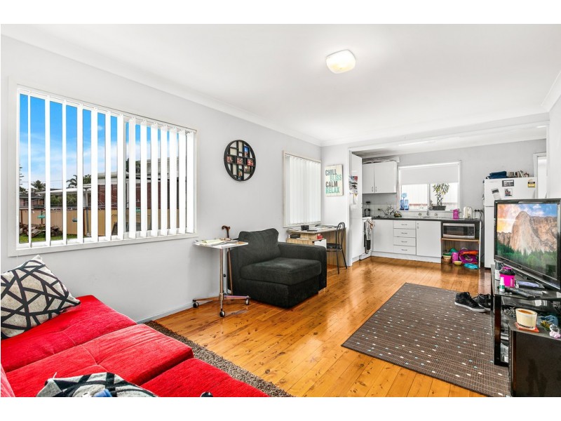41 Lyne Street, Oak Flats NSW 2529