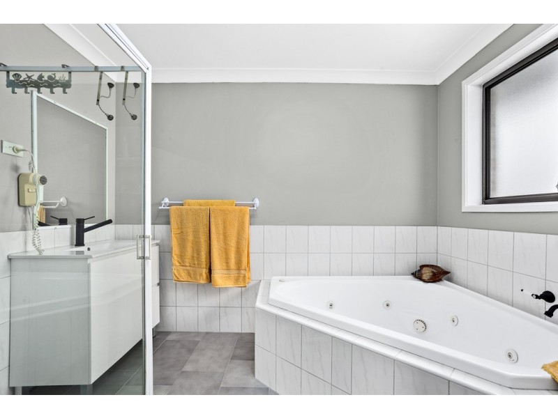 30 McGregor Avenue, Barrack Heights NSW 2528