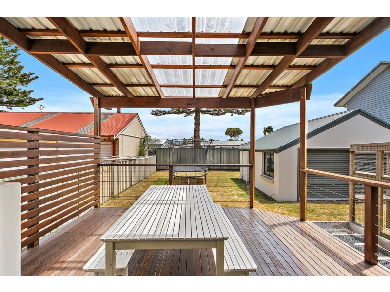 130 Osborne Parade, Warilla NSW 2528