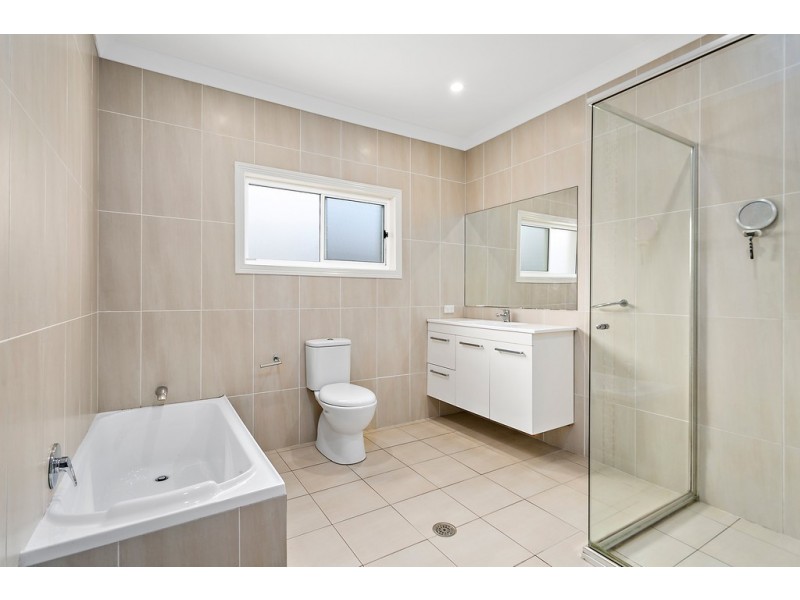 130 Osborne Parade, Warilla NSW 2528