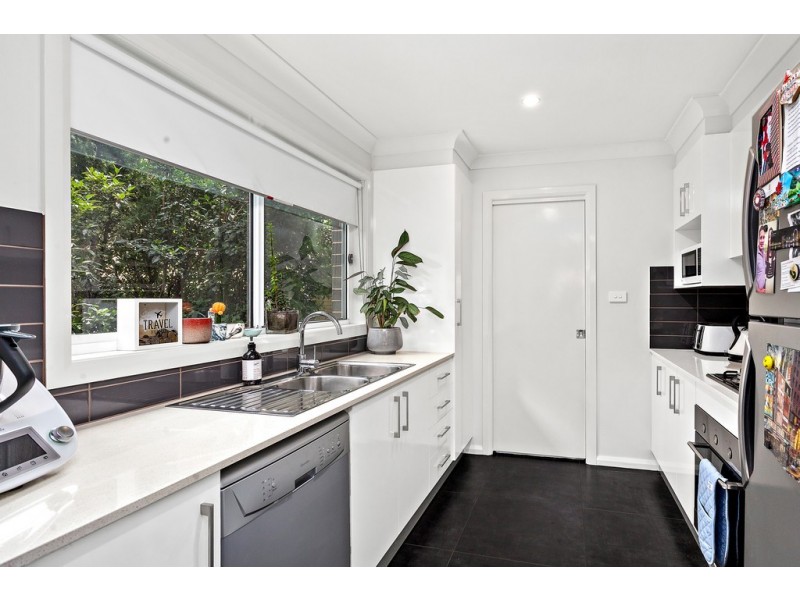 92 Lake Entrance Road, Oak Flats NSW 2529